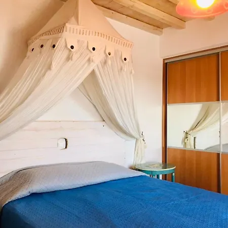 Beautiful Traditional Apt In Mikonos Casa de Férias Ano Mera